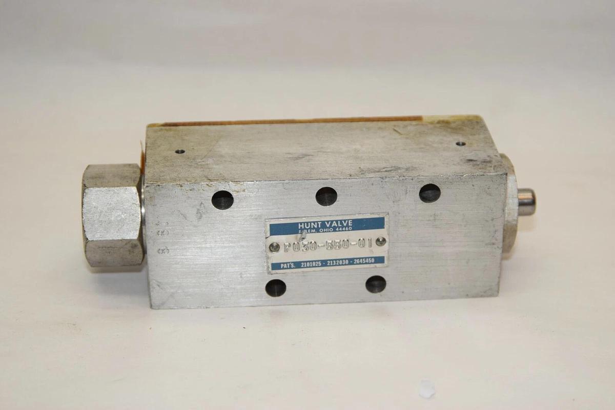 (NEW) HUNT VALVE P030-550-01 P03055001 Pneumatic Valve
