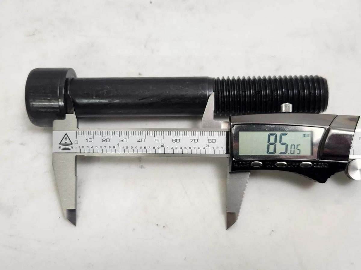 YFS 12.9 M24-3.0x150 Socket Hex Cap Screw Allen Bolt M24 3.0 x 150mm  12.9 - NEW