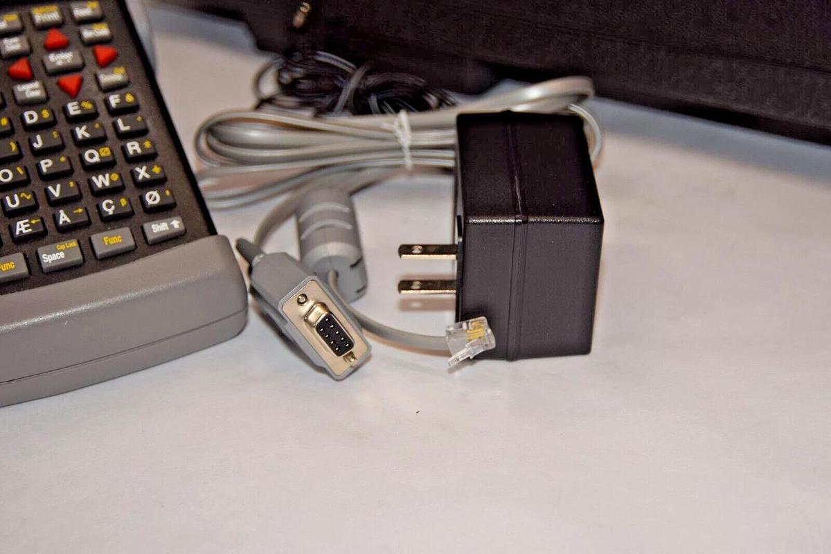 Used BRADY HandiMark TLS2200 10718475 Thermal Labeling System Label Printer