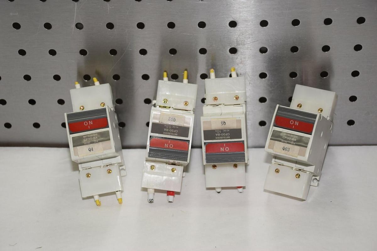 Used (LOT OF 4) MITSUBISHI CP30-BA 2 POLE 5A 250VAC 125VDC CIRCUIT PROTECTOR