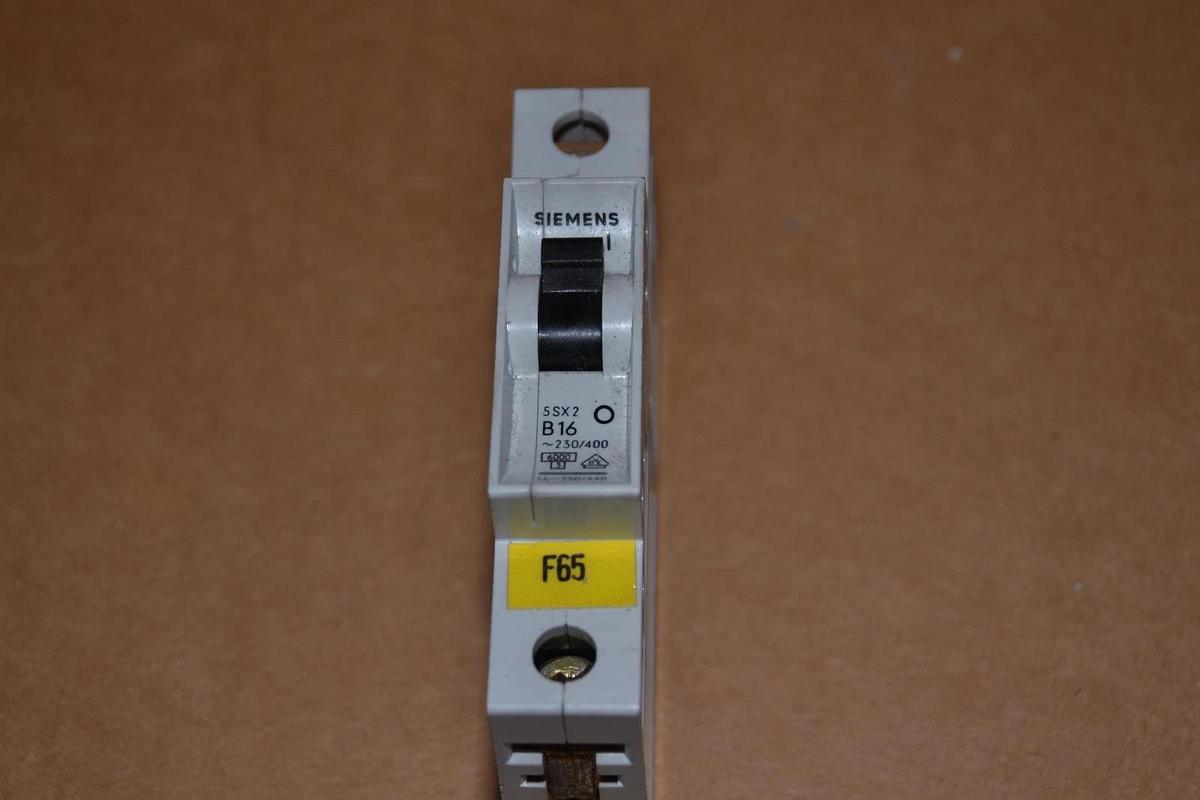 Used SIEMENS 5SX2 B16  5SX2B1616A 16 Amp A 1 P 1POLE CIRCUIT BREAKER