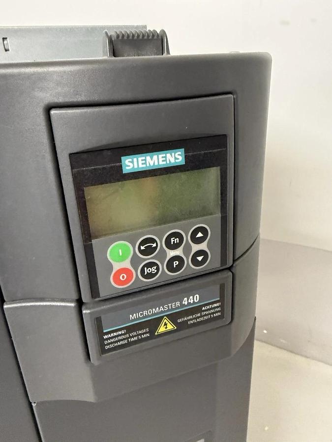 Used SIEMENS 6SE6440-2UC31-1DA1 Micromaster 440 42A 0-650Hz Inverter Drive
