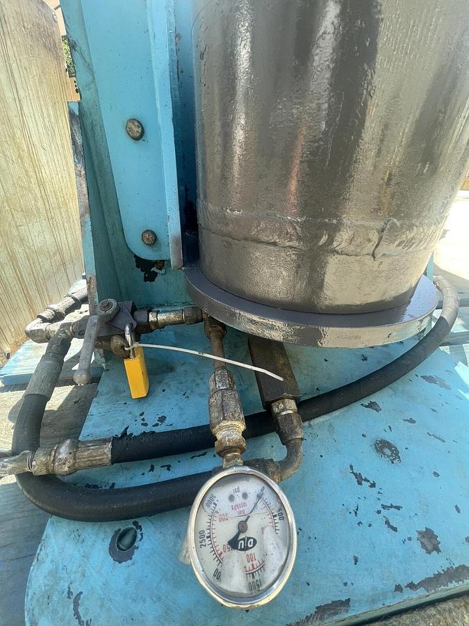 Used Large industrial hyd. Accumulator, Hydraulic Accumulators, 55" x 9"