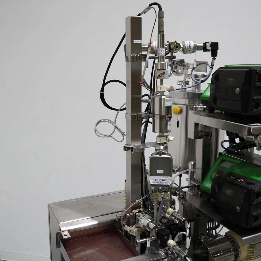 Used GE Healthcare UniFlux Cabinet 10 Tangential Flow Filtration System 2011