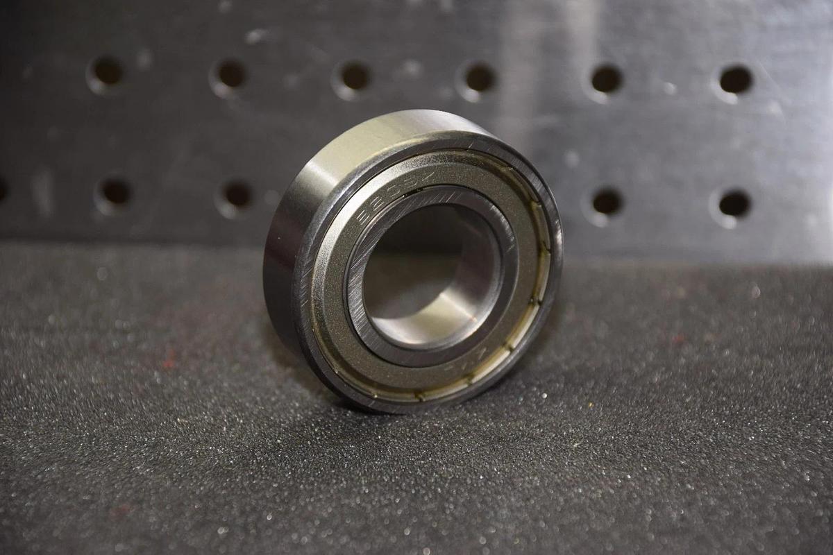 KML 6205Z 25.10mm SINGLE ROW ROLLER BEARING NEW