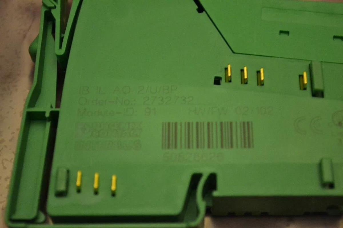 Used Phoenix Contact IB IL AO 2/U/BP IBILAO2/U/BP