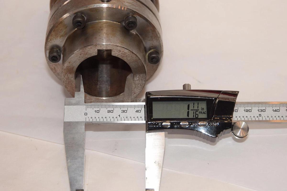 Used SCHMIDT L436C GC 1-11/16" x 1-1/8" Zero-Max Inline Coupling