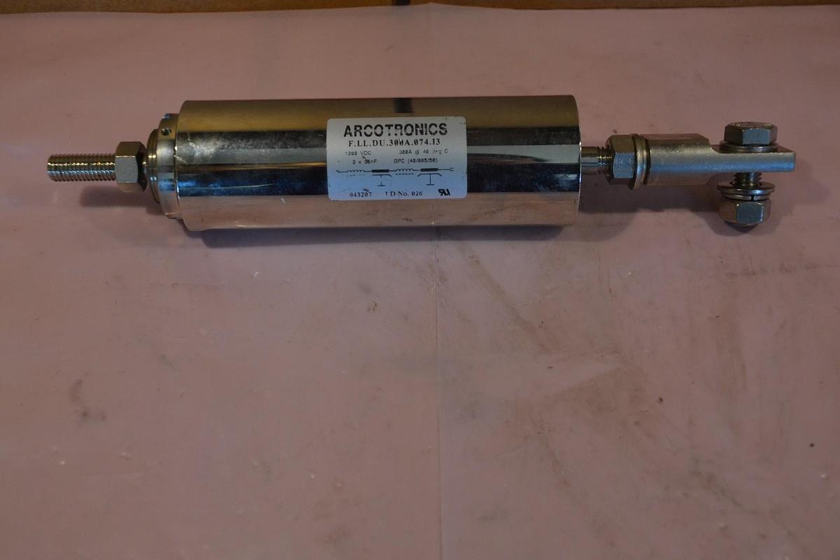 Used ARCOTRONICS F.LL.DU.300A.074.I3 04307 1200VDC 300A@40C 2x35nF RESISTOR