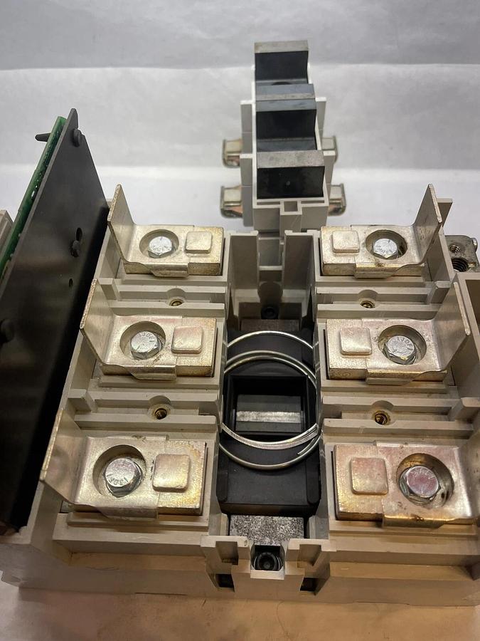 CUTLER HAMMER Advantage W201K5CFZ1  1A96727E02  E, Size Sz 5 270A  Contactor