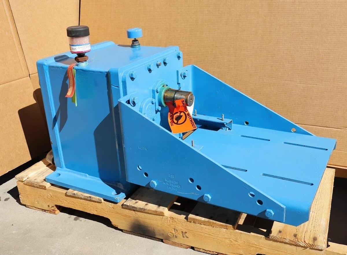 FALK RK2060F3A Gear Drive Speed Reducer Gearbox Triple Reduction 38.46:1 REFURB