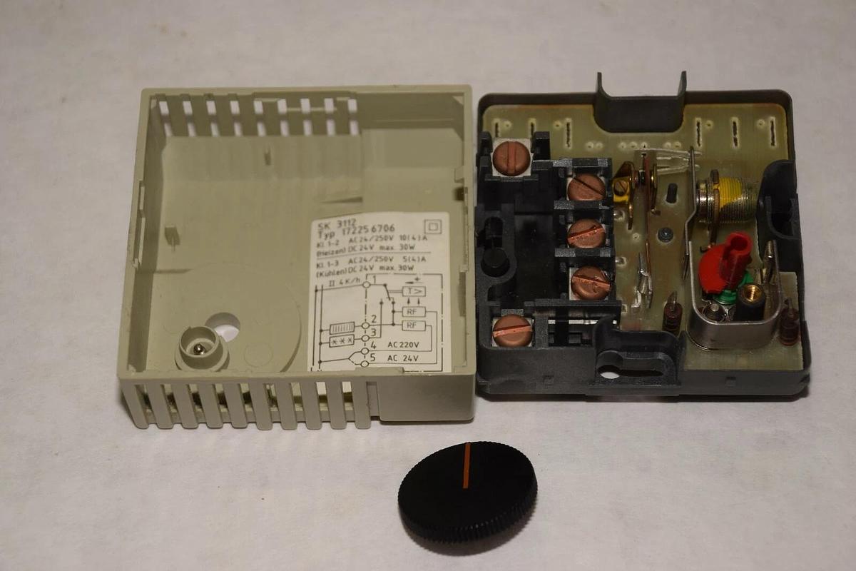 RITTAL SK 3112 SK3112 TEMPERATURE REGULATOR NEW