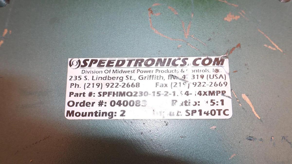 Speedtronics Gear Box Speed Reducer SPFHMQ230-15-2-1 15:1 (Cracked Flange)