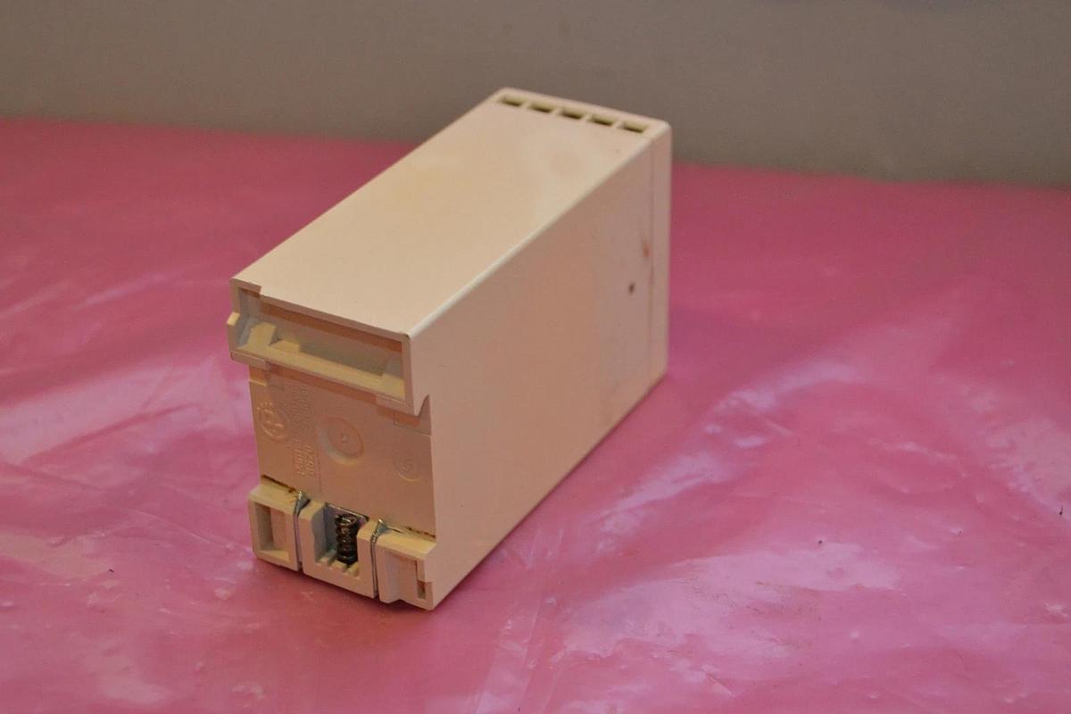 Used TRANS RELAIS TR 762 TR-762 TR762 230 V 230V 40-60 Hz