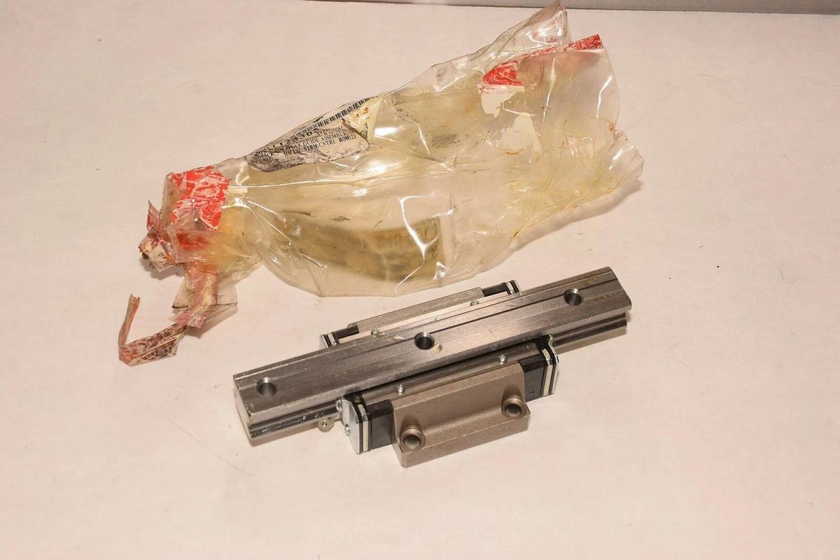 THK HSR20B1KK+150L-II LINEAR GUIDE BEARING BLOCK NEW