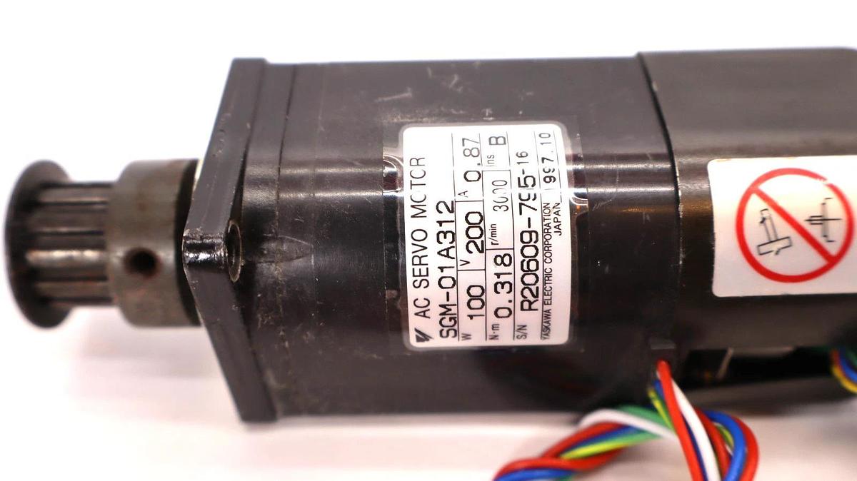 Yaskawa Electric AC Servo Motor SGM-01A312 100W 200V 0.87A SGM01A312 (Refurb)