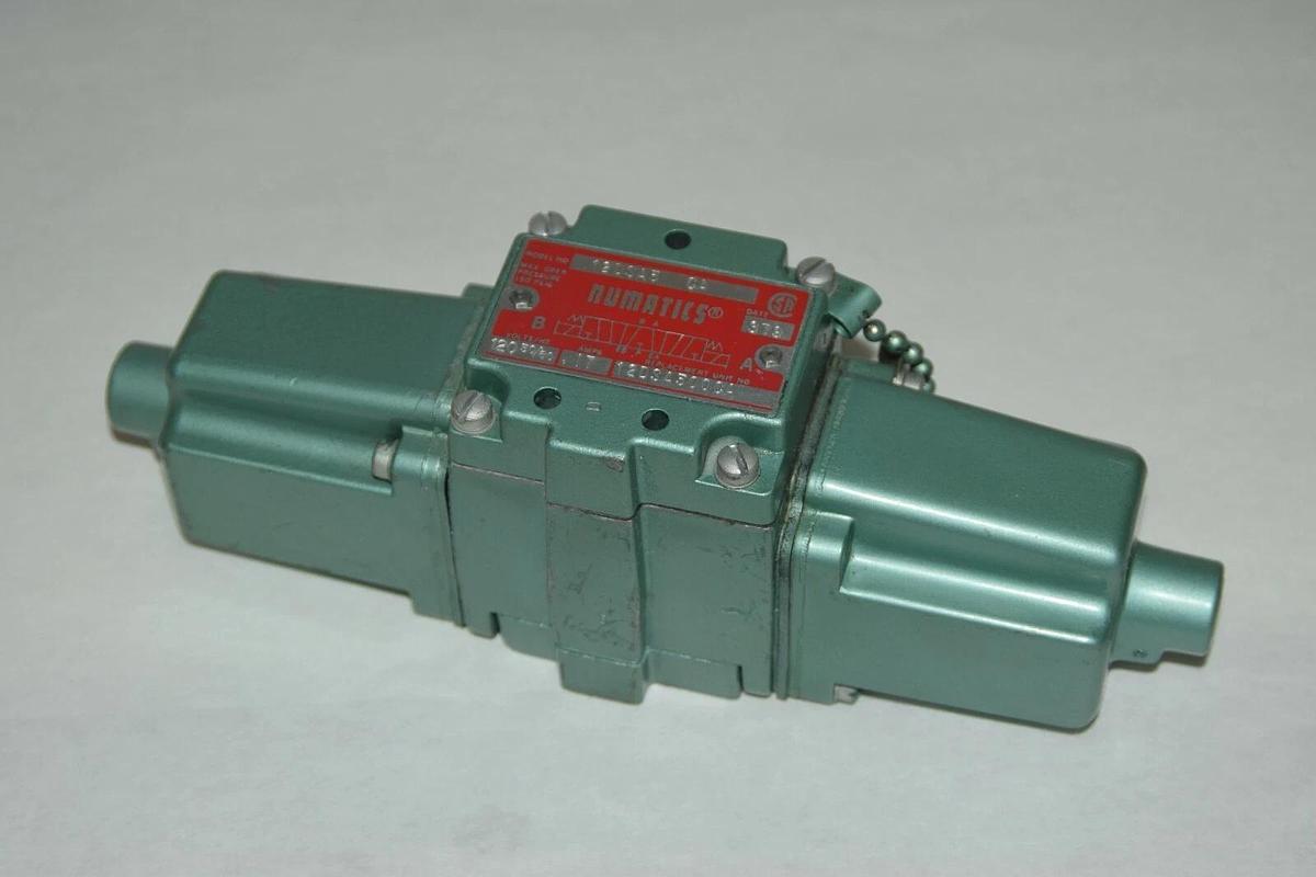 (NEW) NUMATICS 12DSA5 CA 12DSA500CA 120V .17A 50/60Hz Solenoid Control Valve