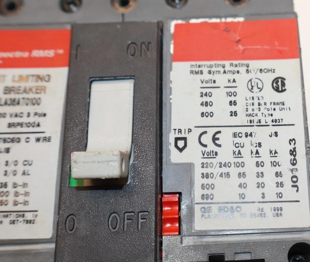 Used GE 100A 100 Amp Spectra Circuit Breaker 600V 3-Pole SELA36AT0100 W/O Plug