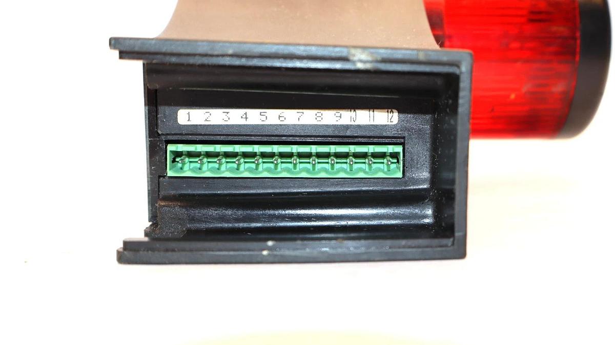 Used Zellweger Uster AM-UPG/UPM 115/230V Indicator Light