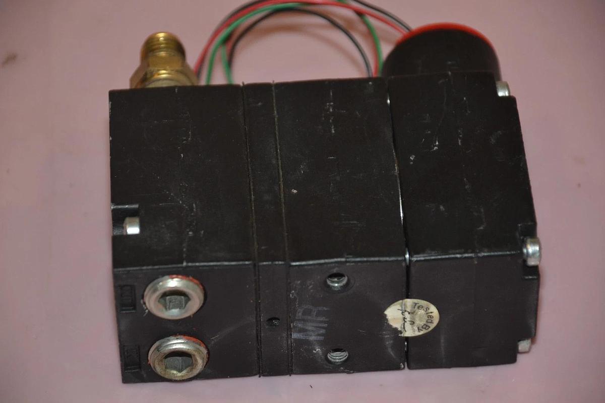 Used FAIRCHILD Electro-Pneumatic Transducer TA6000-401 TA6000 401 TA6000401 120 PSI