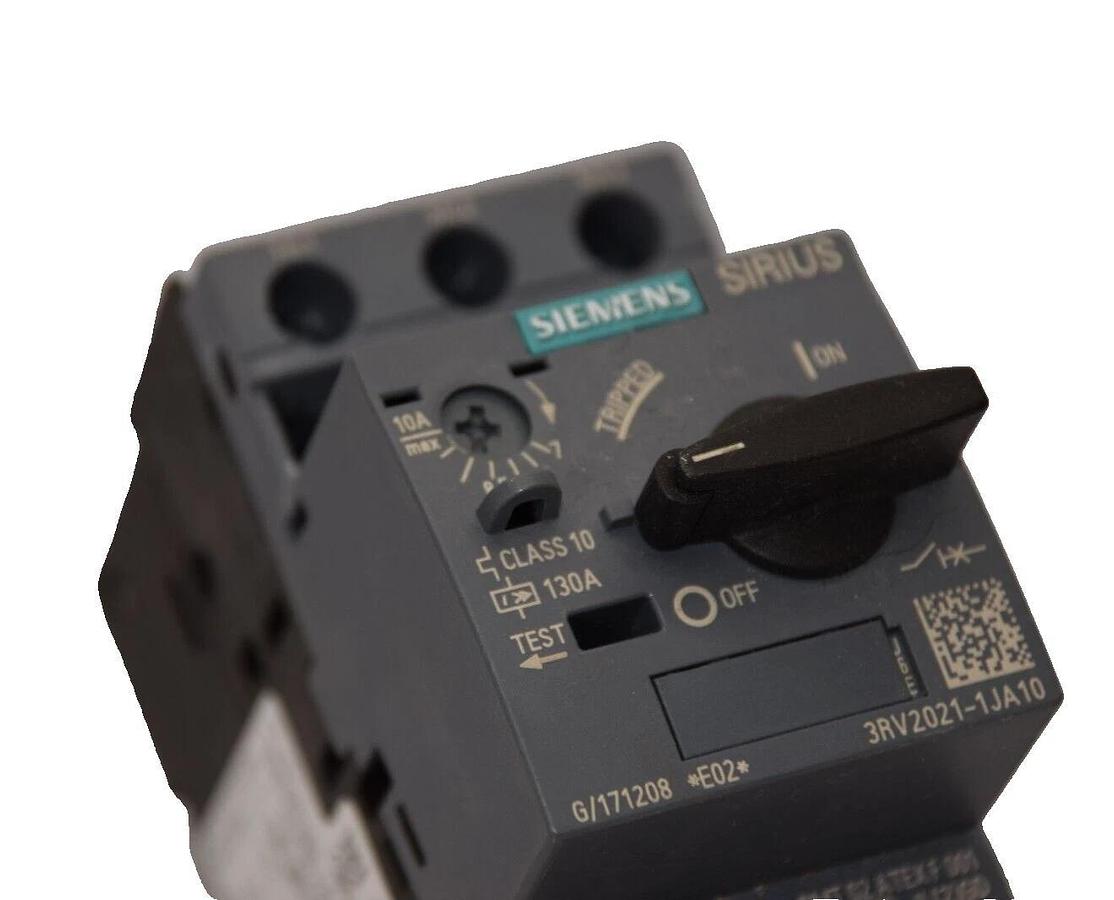 Used SIEMENS 3RV2021-1JA10 , 3RV20211AJ10 7-10A Circuit Breaker *missing cover* 4011209902909