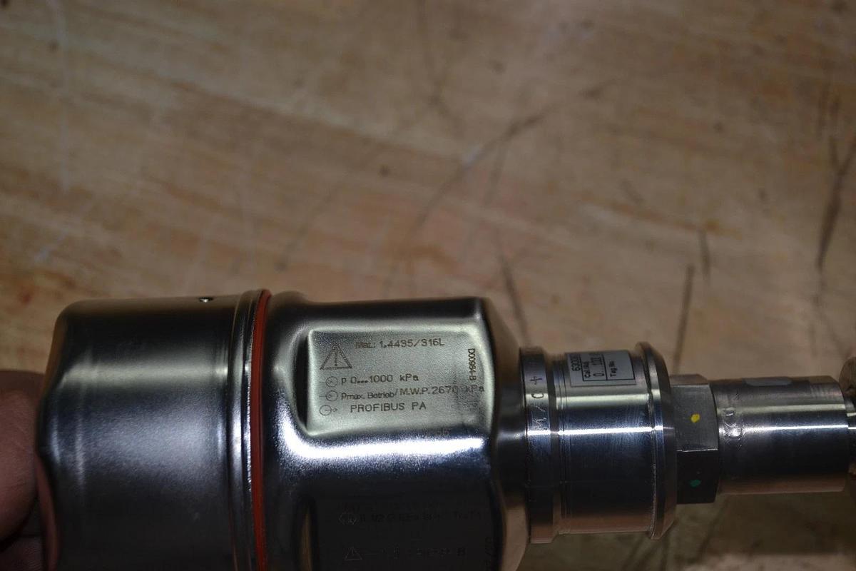 Used ENDRESS & HAUSER PMP48-GE13P2R1EKA1 0-1000kPA PRESSURE TRANSMITTER CERABARM