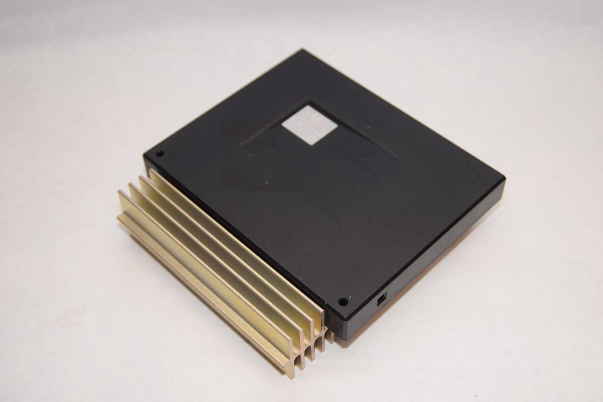 Used INTEL PENTIUM III XEON PROCESSOR W/ FOXCONN 17615 HEAT SINK