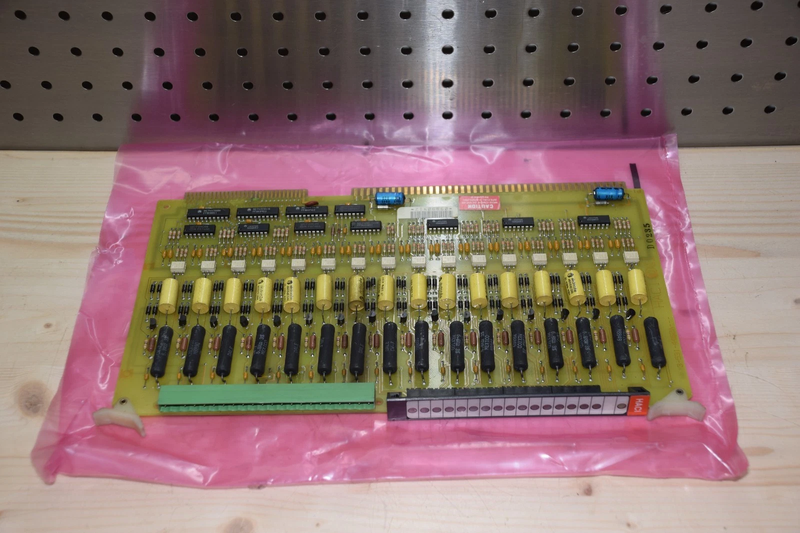 Used CINCINNATI MILACRON 3-531-4462A 35314462A ROBOT I/O BOARD
