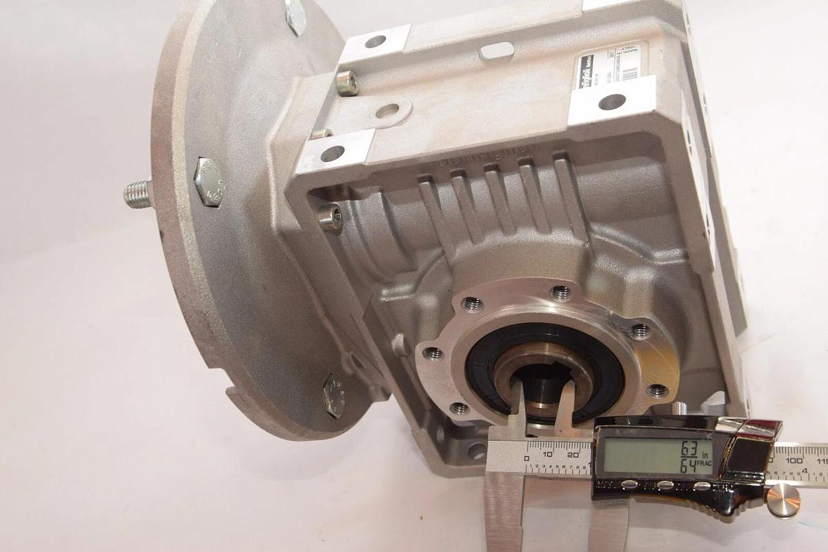 (NEW) BONFIGLIOLI W 63 U 19 P90 B5 V6 W63U19P90B5V6 Worm Gear Reducer