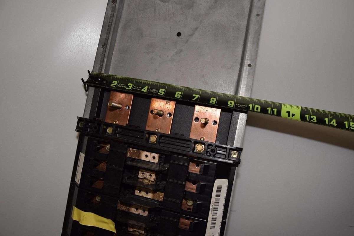 Used General Electric / GE AQL3422ATX 225Amp 3Ph Main Lug Panelboard Interior *Only*