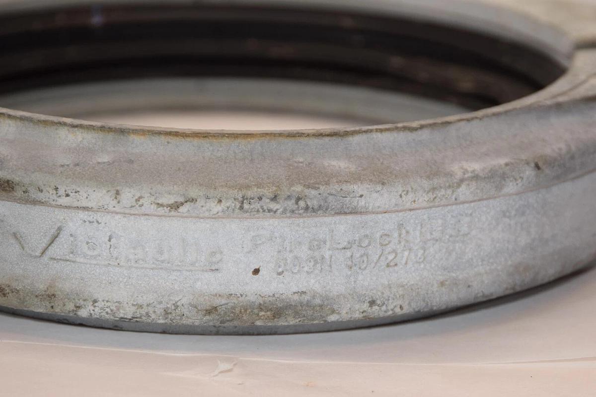 (NEW) VICTAULIC 10/273-009N 10/273 009N 10" EZ Coupling With Gasket