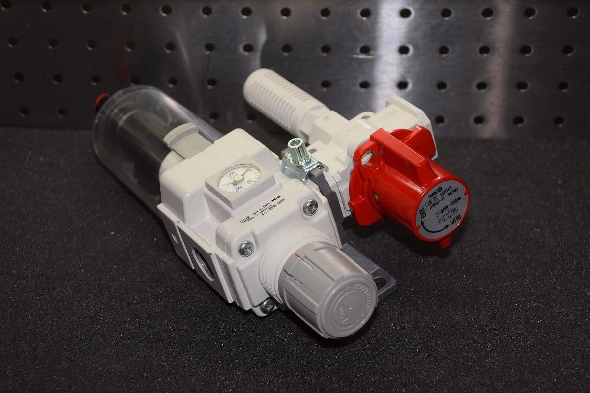 SMC AW40-N04DE-Z-B filter regulator & Pressure Relief VHS40-N04B CS-3272
