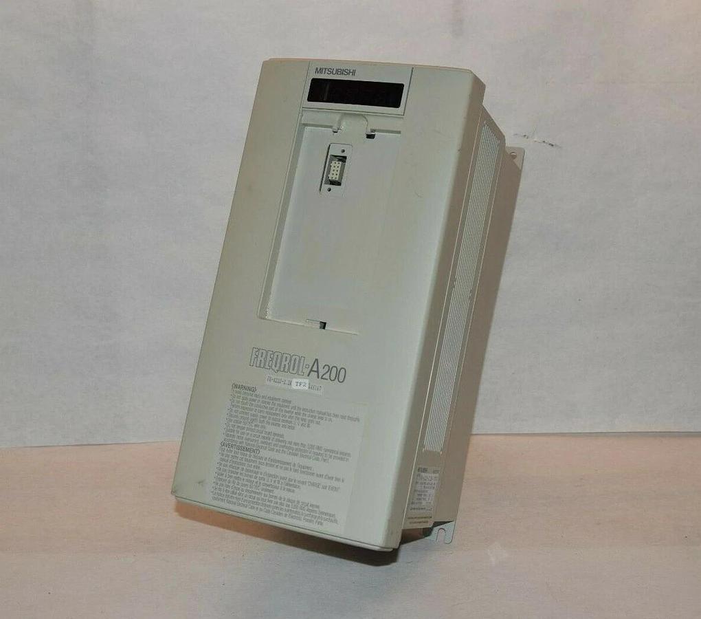 Used MITSUBISHI FR-A220-2.2K-TF2 FRA2202.2KTF2 FERQROL-A200 INVERTER AC VS DRIVE