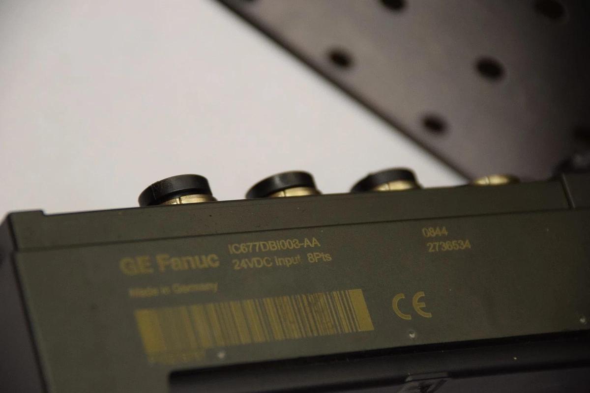 Used GE FANUC  IC677DBI008-AA 24VDC, 8Pts, DI8