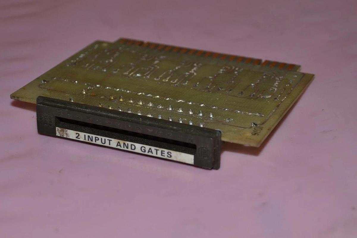 Used ALLEN BRADLEY 1720-L002 1720 L002 SERIES A 2 INPUT AND GATES