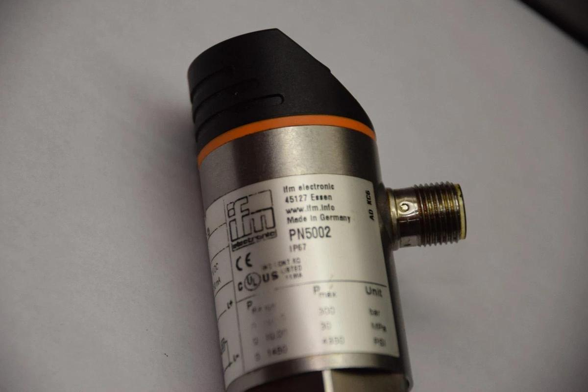 Used IFM Efector Pressure Sensor Unit,  PN5002