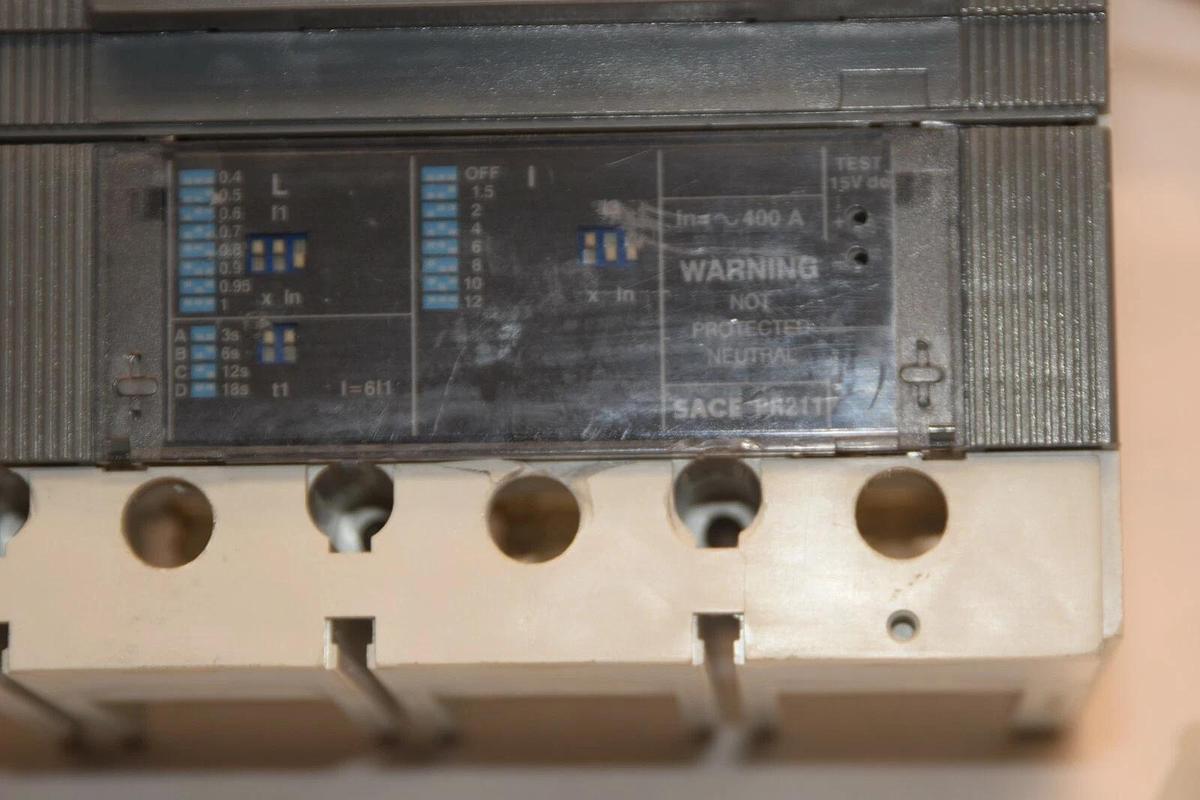 Used ABB SACE S5 S5N 400A 4 Pole 600V Circuit Breaker S5N400BW-4NA/AP S5N400BW 4NA/AP