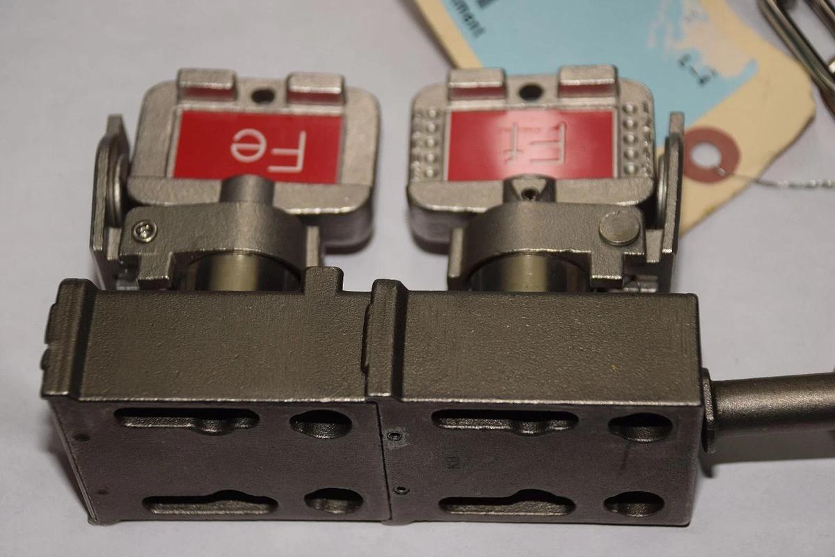 Used ALLEN BRADLET KEY EXCHANGE Unit 440T-MDCLE10 Prosafe 440T-MDCLE10FEFF