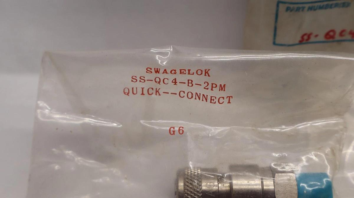 (NEW - Lot of 3) ) SWAGELOK SS-QC4-B-2PM Quick Connect Pipe Body