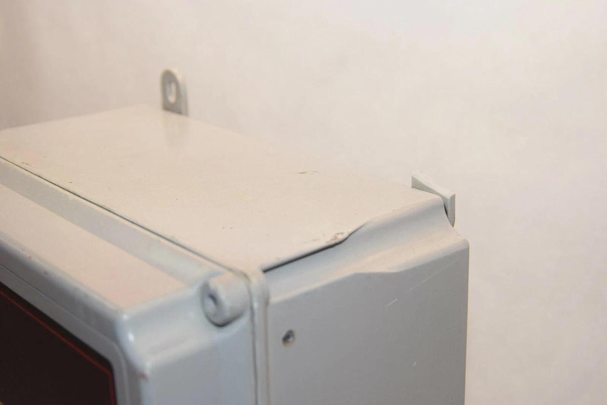 Used Hays Cleveland A10050A0A03Z00 Series 10050 Oxygen Analyzer Control Unit