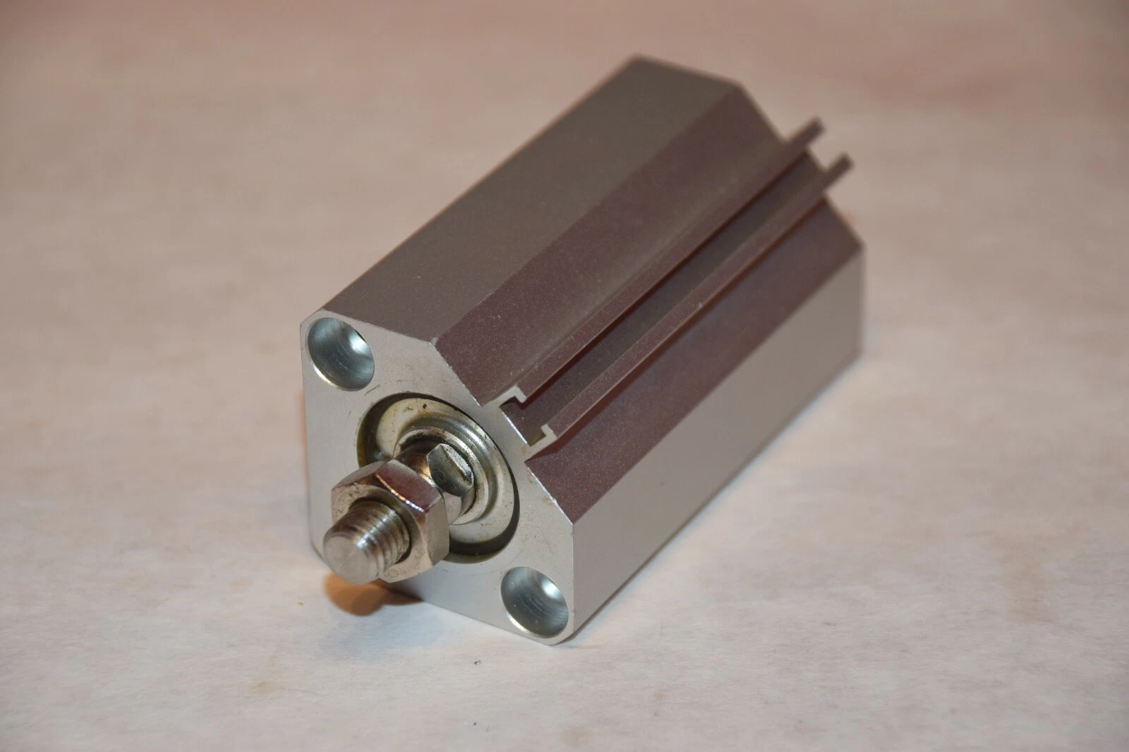 Used SMC CDQ2B20-40DM-A73HL 1.0MPa COMPACT CYLINDER