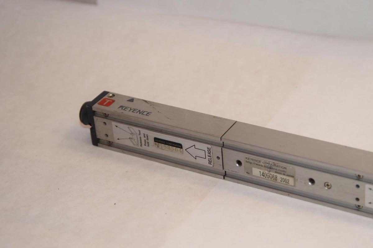 Used KEYENCE Safety Light Curtain Transmitter Extension PJ-V20T With PJ-V21T PJV20T