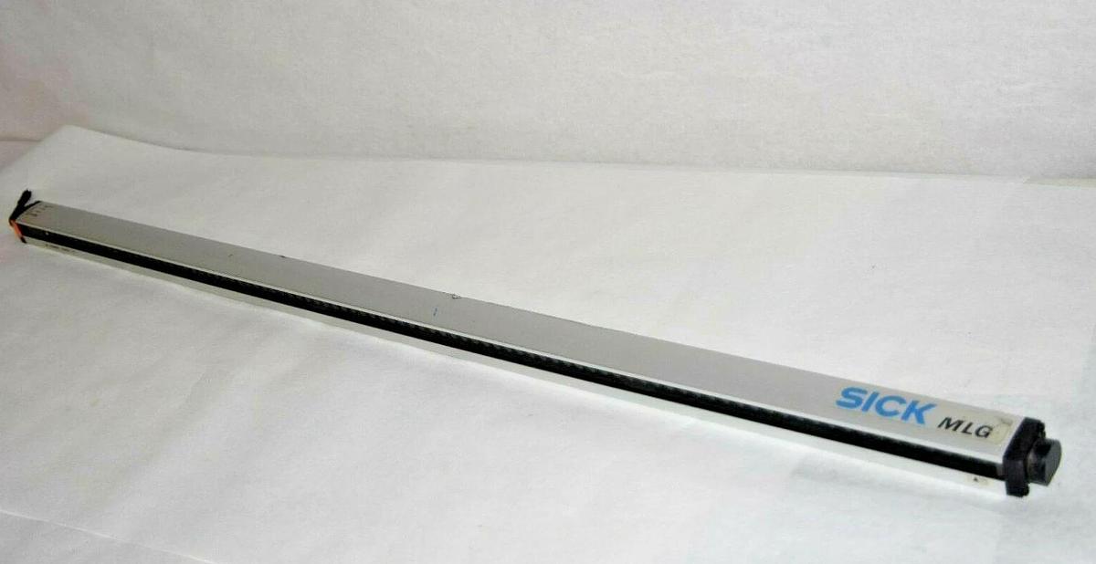 Used SICK Safety Light Curtain MLGE1-0890I812 MLGE10890I812 15-30V 8pin
