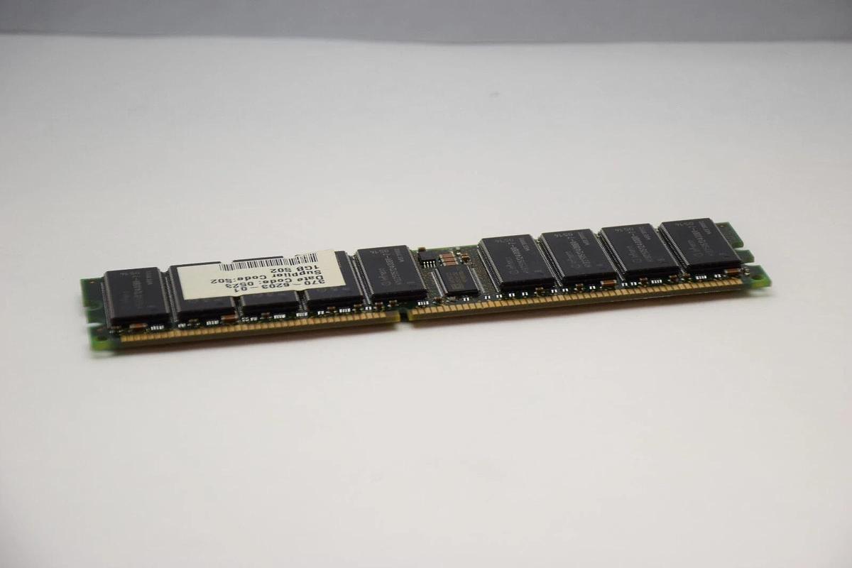 Used INFINEON HYS72D128521GR-7-B 1024MB RAM Memory Board Card