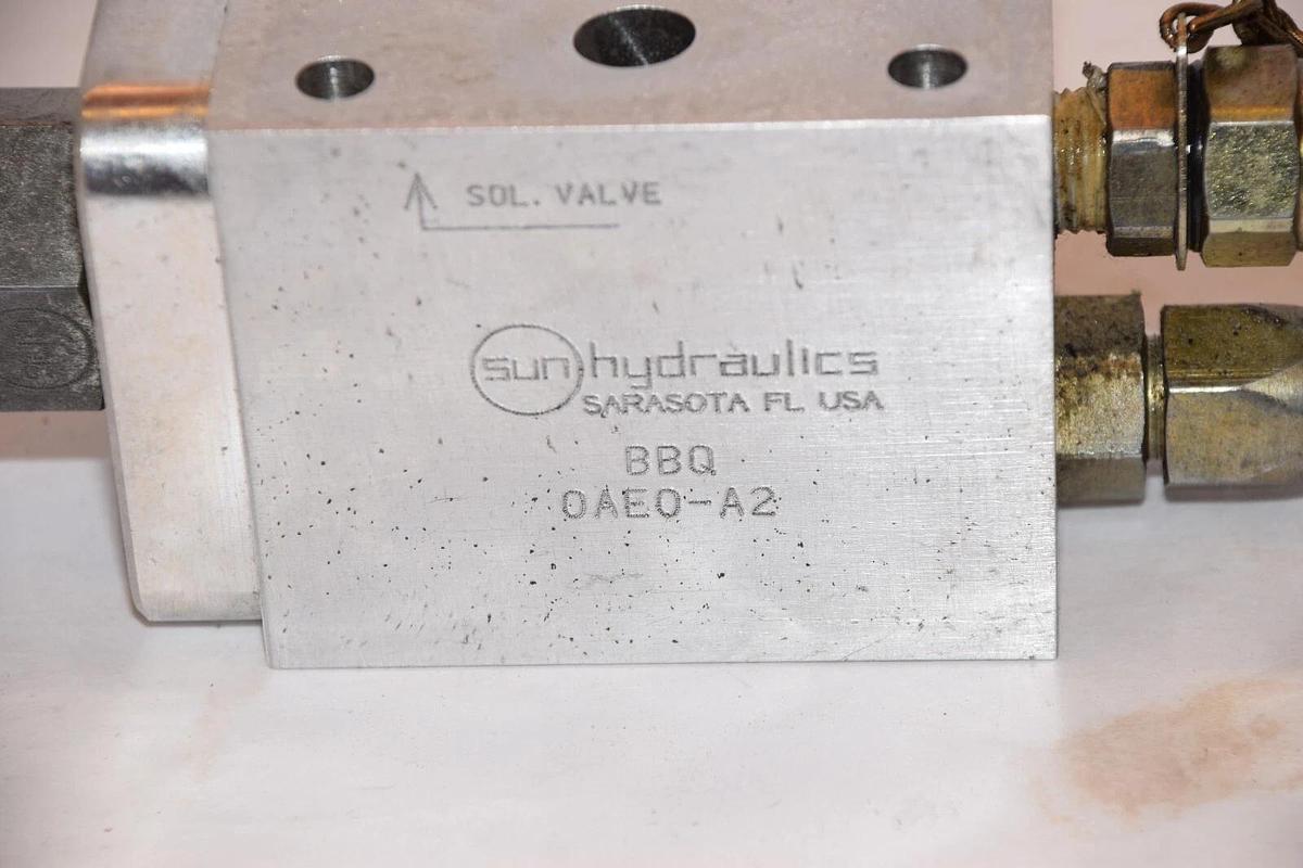 Used SUN HYDRAULICS 0AE0-A2 , BBQ , 0AE0A2 Flow Control Valve