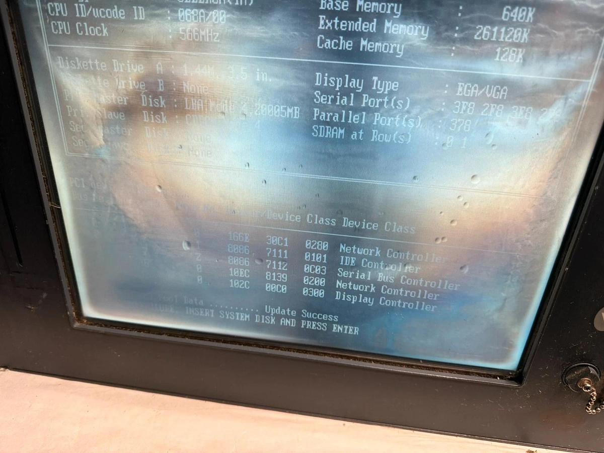 Used Schneider Electric Magelis iPC Control Box MPCBN02NAA0N Front Pane MPCNT50NNN00N