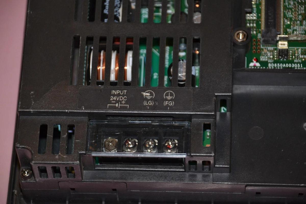 Used Mitsubishi Graphic Touch Screen GOT1000 GT1575-VNBD GT1575 VNBD  GT1575VNBD