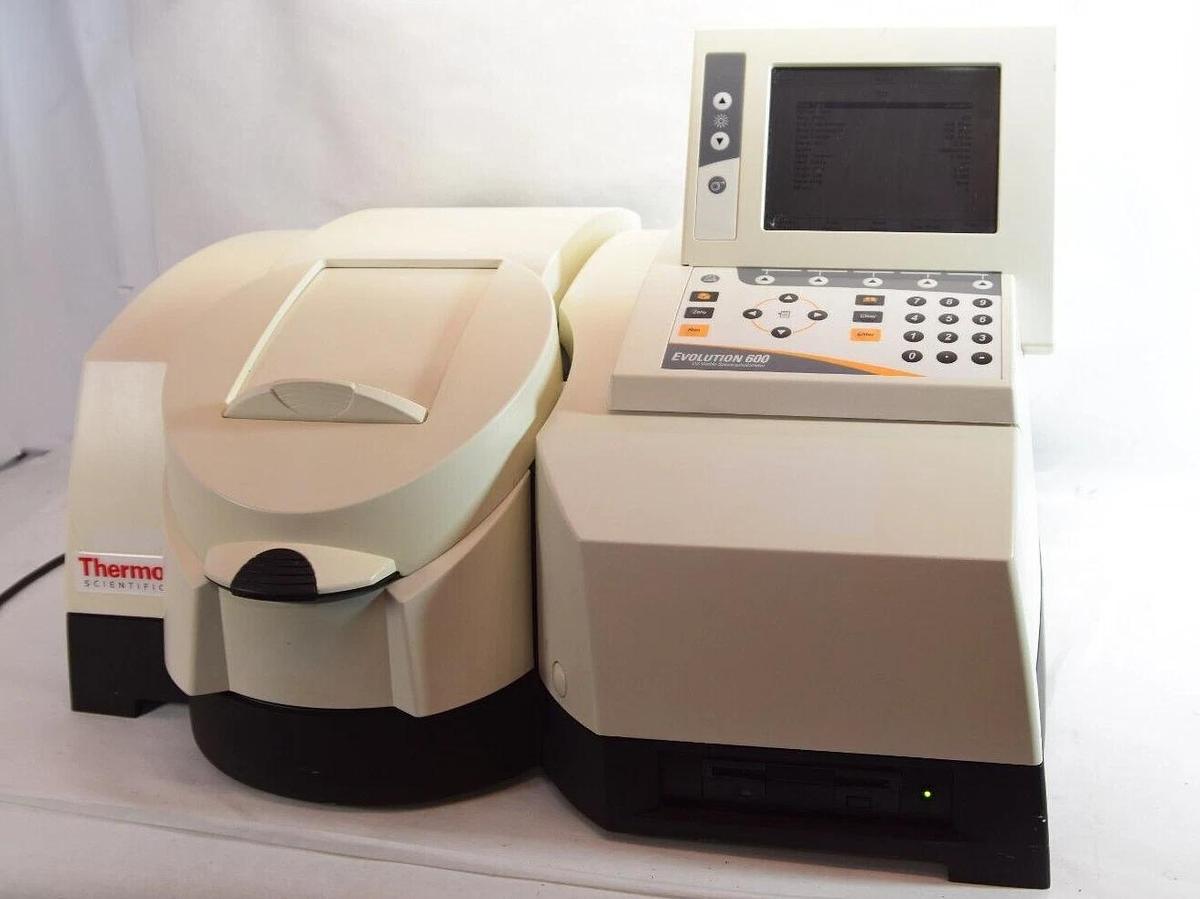 Used Thermo Scientific Evolution 600 LC 10600301  UV-Visible Spetrophotometer