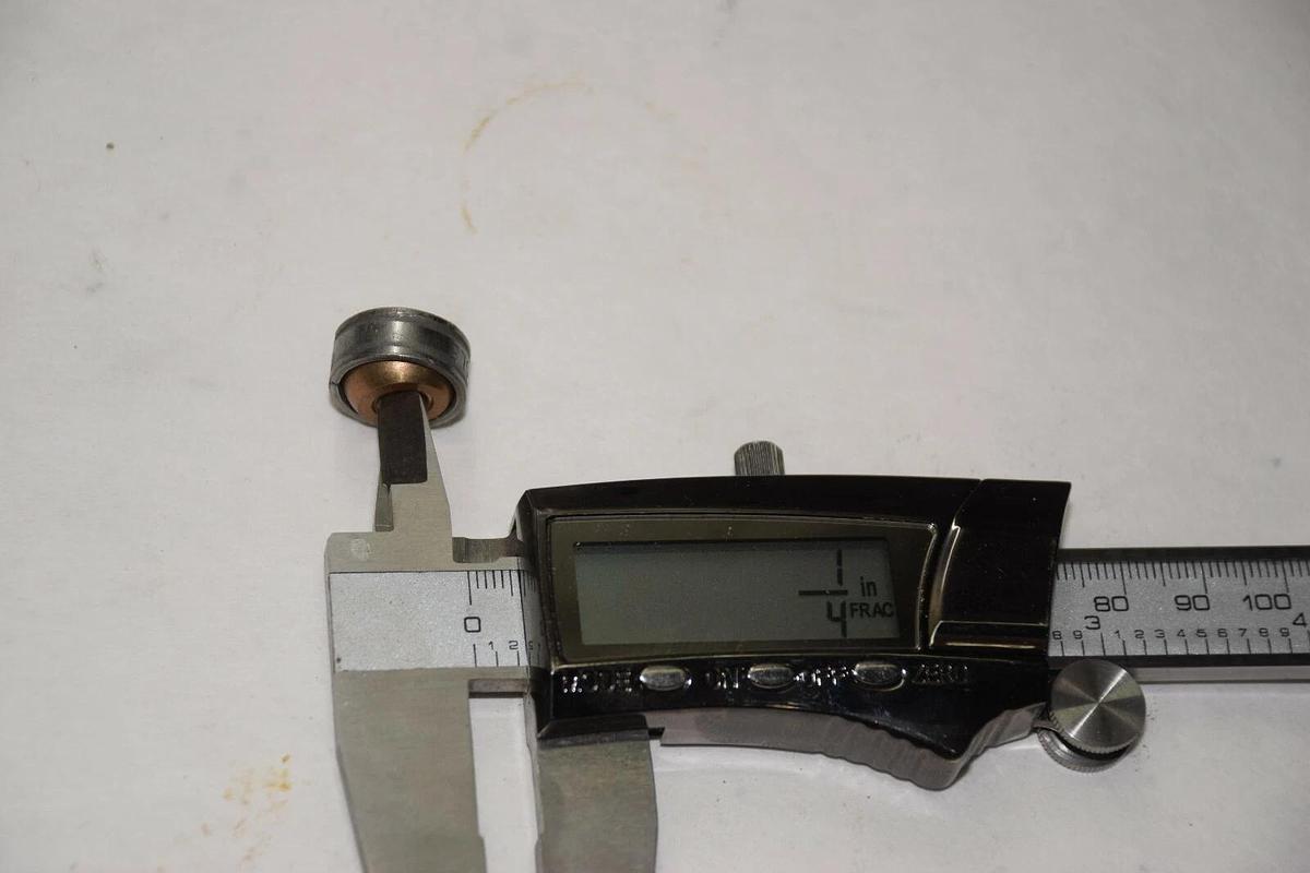 TRIANGLE 1/4" BORE BEARING NEW