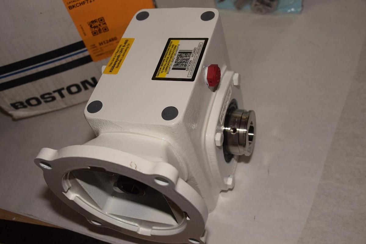 BOSTON GEAR Gear Box Speed Reducer BKCHF721-30KZT-B5-HS3-P16 NEW