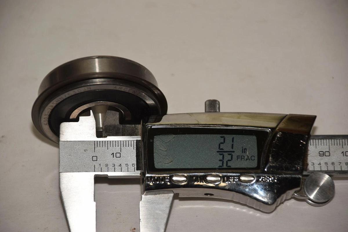 SKF 6303-2RSHN/C3GJN RADIAL BEARING NEW